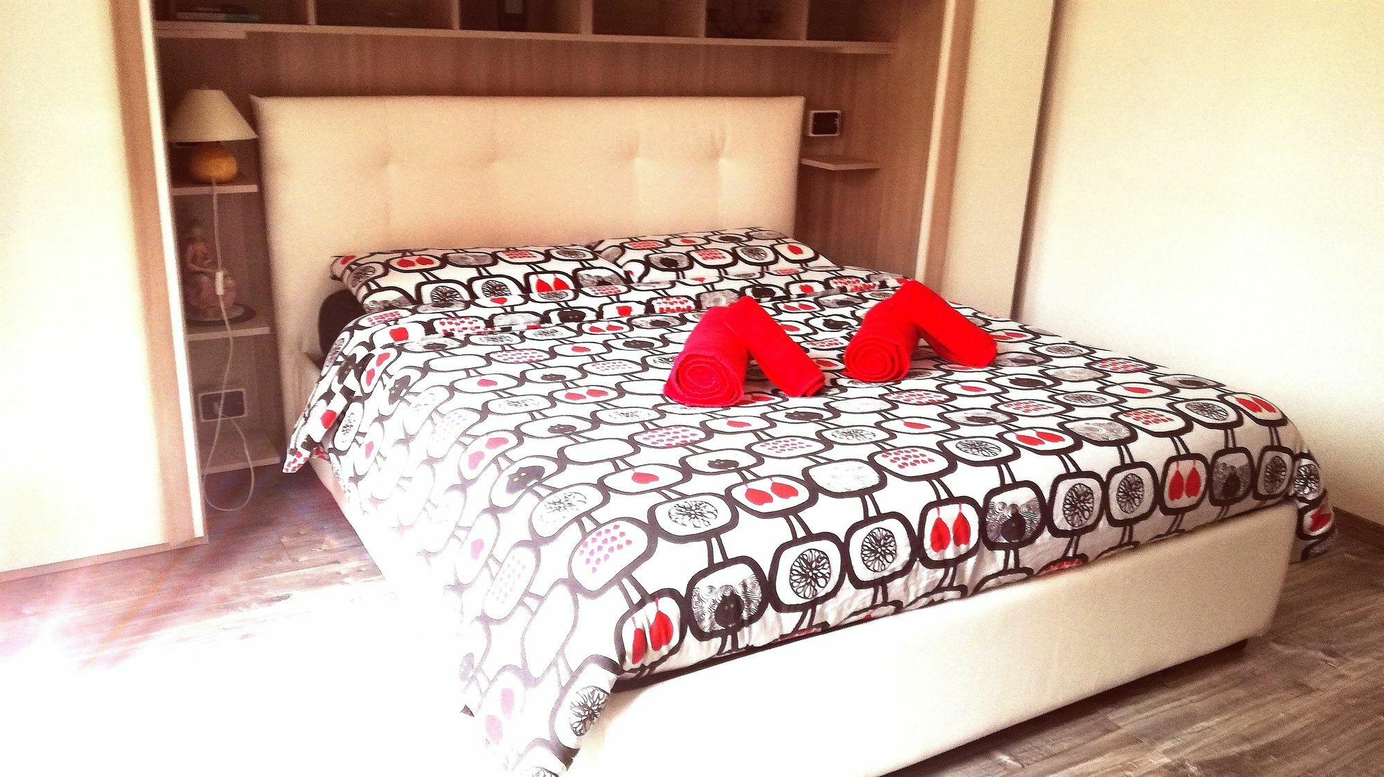 Rhomeholidays فيوميتشينو المظهر الخارجي الصورة
